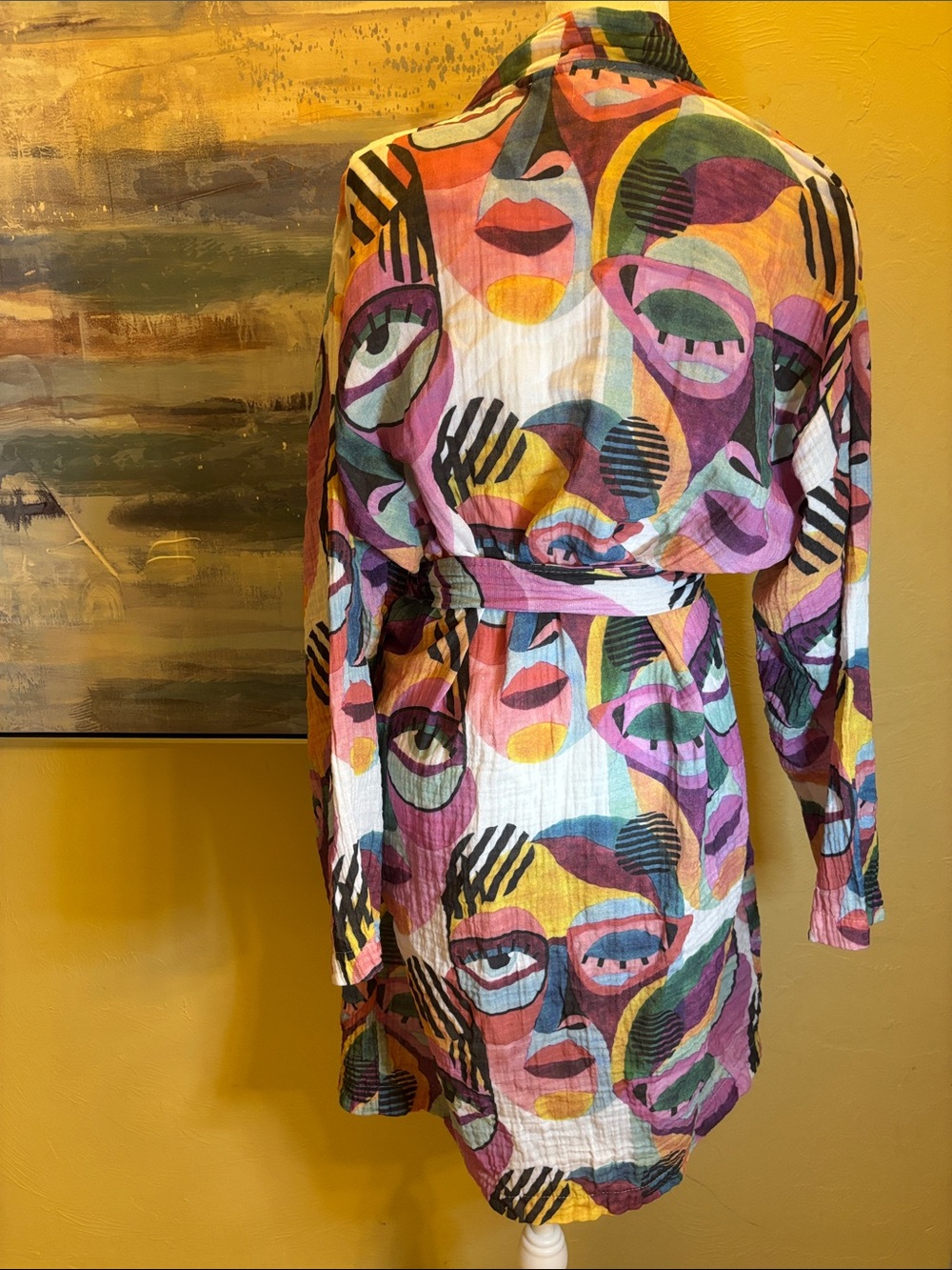 Abstract Face Print Belted Robe - Picture 3 of 6